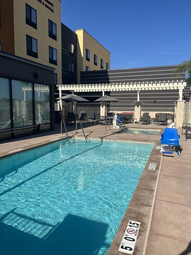 Fairfield Inn & Suites By Marriott Menifee Exterior photo