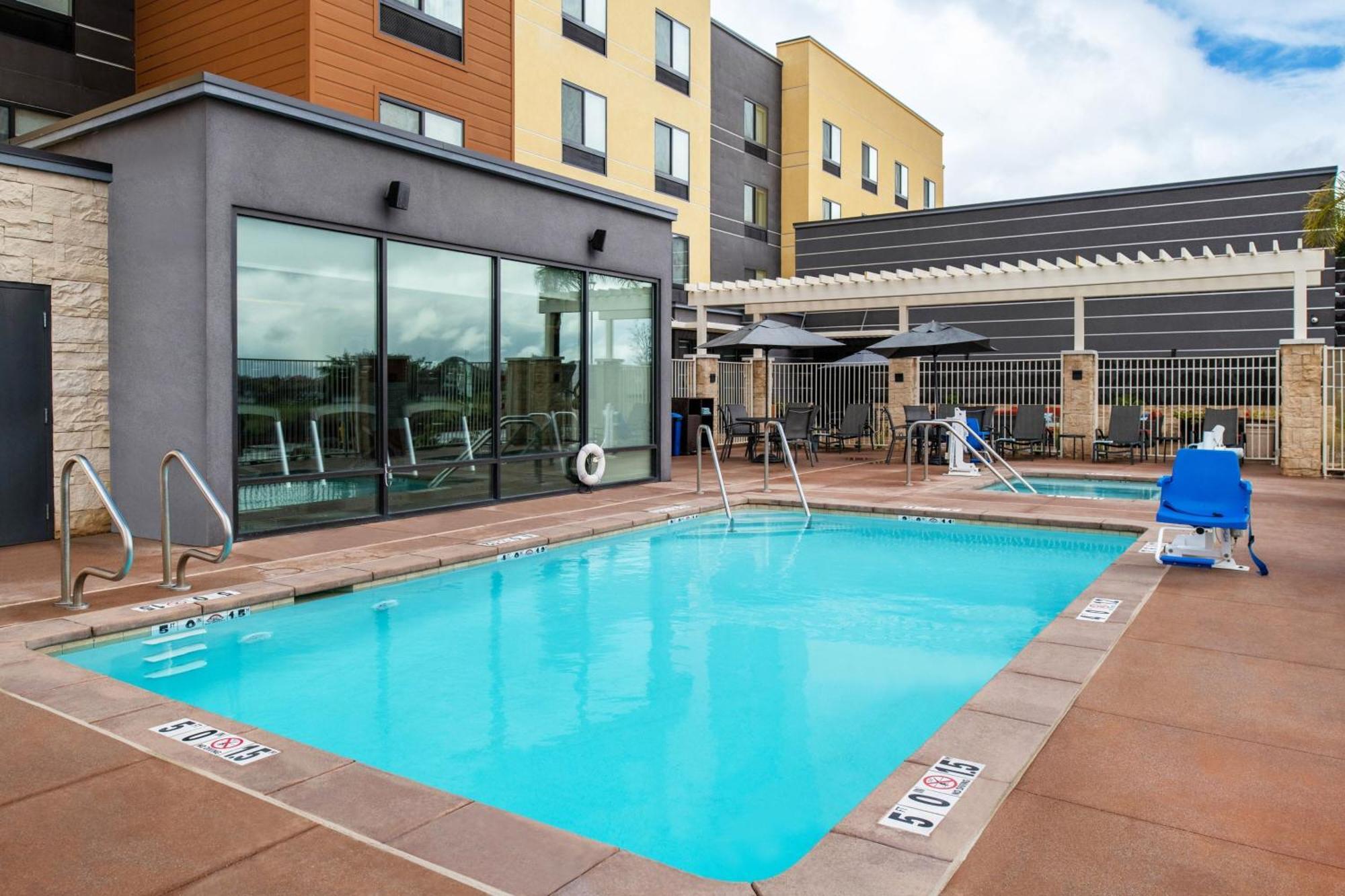 Fairfield Inn & Suites By Marriott Menifee Exterior photo